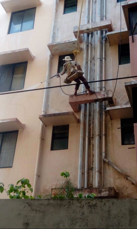 High access window cleaning